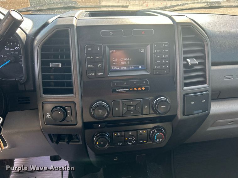 image for item DJ6465 2017 Ford F250 Super Duty XL  SuperCab pickup truck