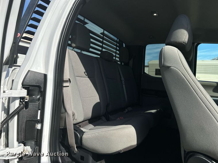 image for item DJ6465 2017 Ford F250 Super Duty XL  SuperCab pickup truck