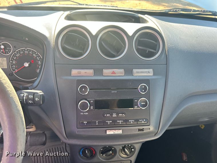 image for item DJ6482 2013 Ford Transit Connect  van