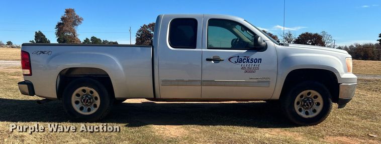 image for item DJ6483 2012 GMC Sierra 1500  Ext. Cab pickup truck