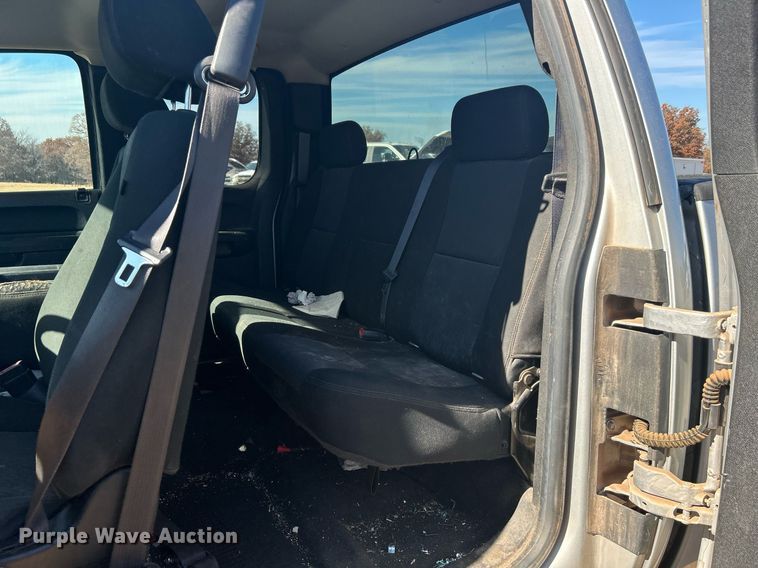 image for item DJ6483 2012 GMC Sierra 1500  Ext. Cab pickup truck