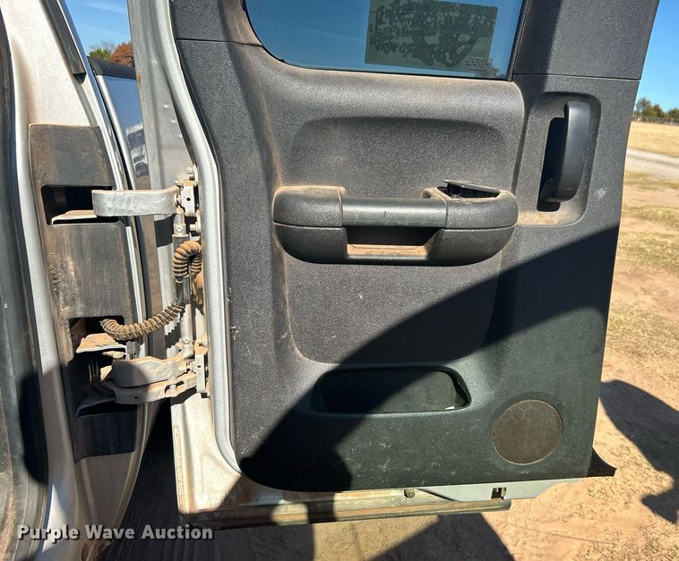 image for item DJ6483 2012 GMC Sierra 1500  Ext. Cab pickup truck