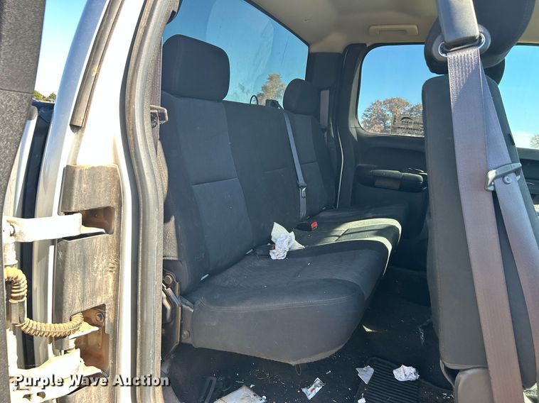 image for item DJ6483 2012 GMC Sierra 1500  Ext. Cab pickup truck