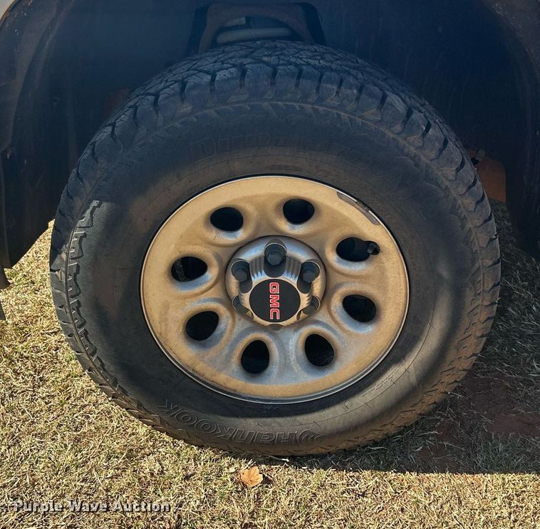 image for item DJ6483 2012 GMC Sierra 1500  Ext. Cab pickup truck