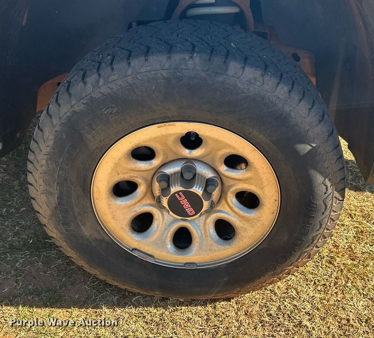 image for item DJ6483 2012 GMC Sierra 1500  Ext. Cab pickup truck