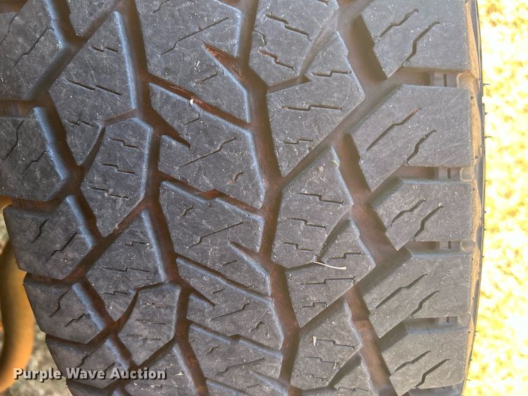 image for item DJ6483 2012 GMC Sierra 1500  Ext. Cab pickup truck