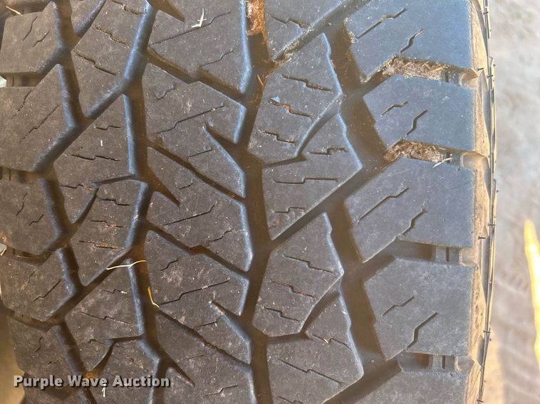 image for item DJ6483 2012 GMC Sierra 1500  Ext. Cab pickup truck