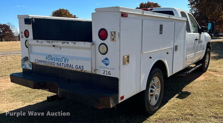 image for item DJ6484 2010 Chevrolet Silverado 2500HD  Ext. Cab utility bed pickup truck