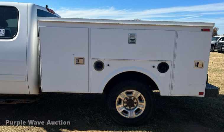 image for item DJ6484 2010 Chevrolet Silverado 2500HD  Ext. Cab utility bed pickup truck