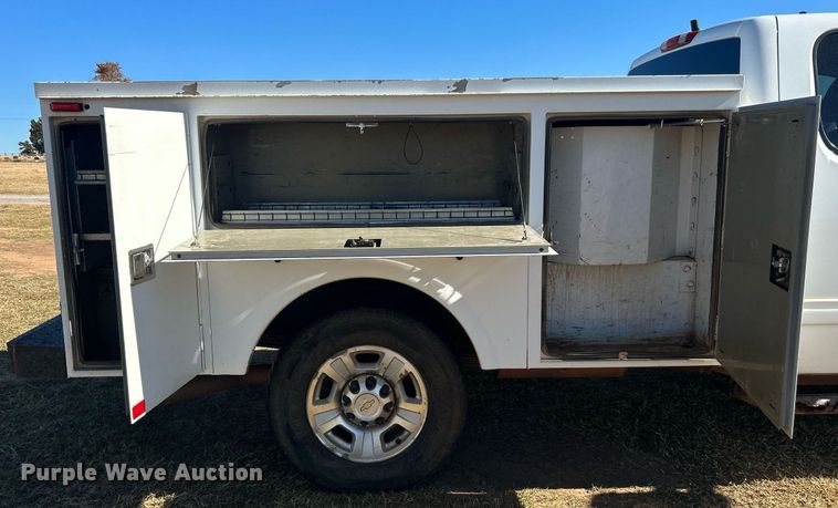 image for item DJ6484 2010 Chevrolet Silverado 2500HD  Ext. Cab utility bed pickup truck