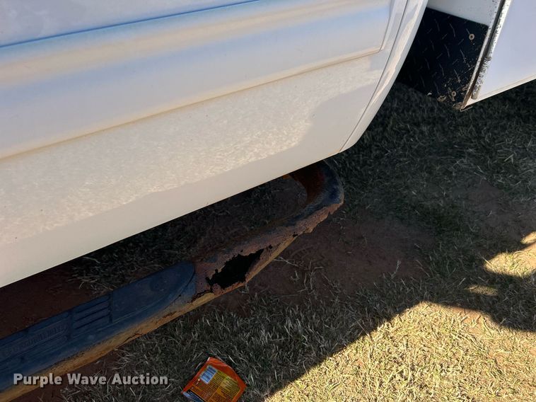 image for item DJ6484 2010 Chevrolet Silverado 2500HD  Ext. Cab utility bed pickup truck