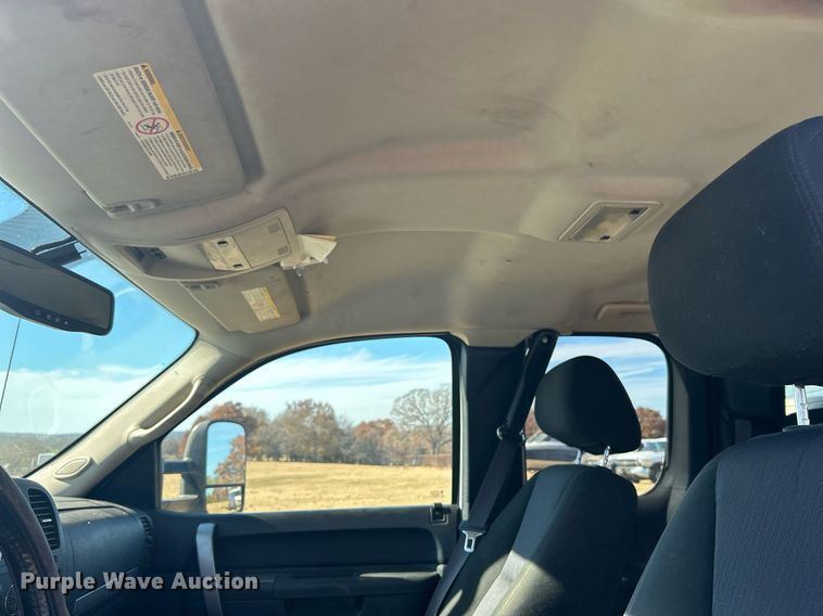 image for item DJ6484 2010 Chevrolet Silverado 2500HD  Ext. Cab utility bed pickup truck