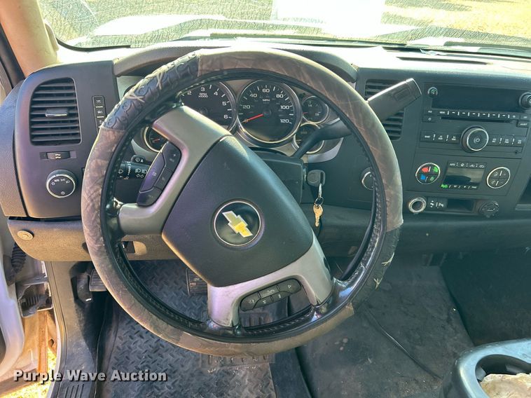 image for item DJ6484 2010 Chevrolet Silverado 2500HD  Ext. Cab utility bed pickup truck