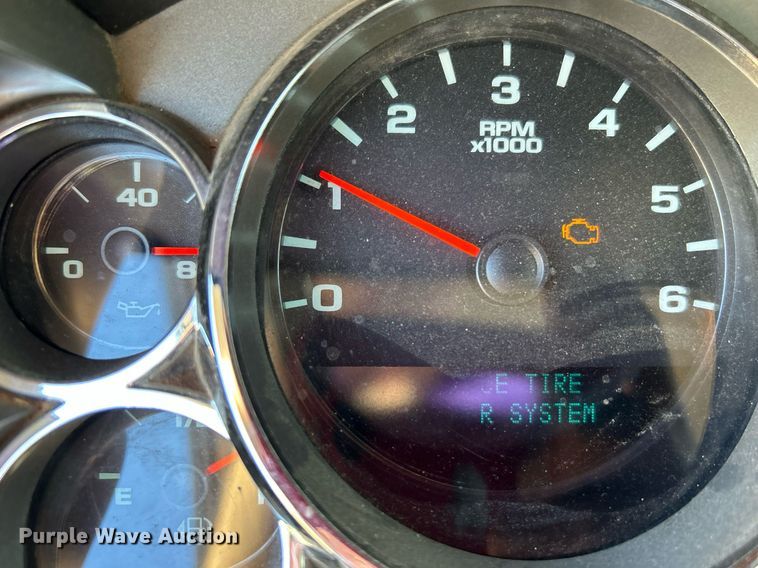 image for item DJ6484 2010 Chevrolet Silverado 2500HD  Ext. Cab utility bed pickup truck