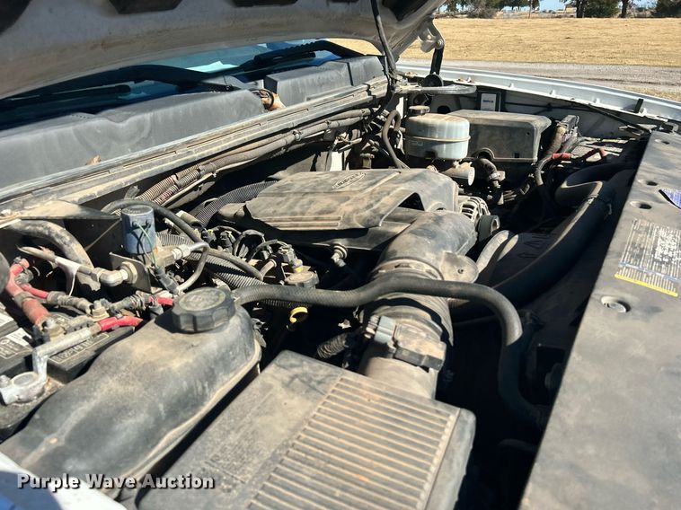 image for item DJ6484 2010 Chevrolet Silverado 2500HD  Ext. Cab utility bed pickup truck