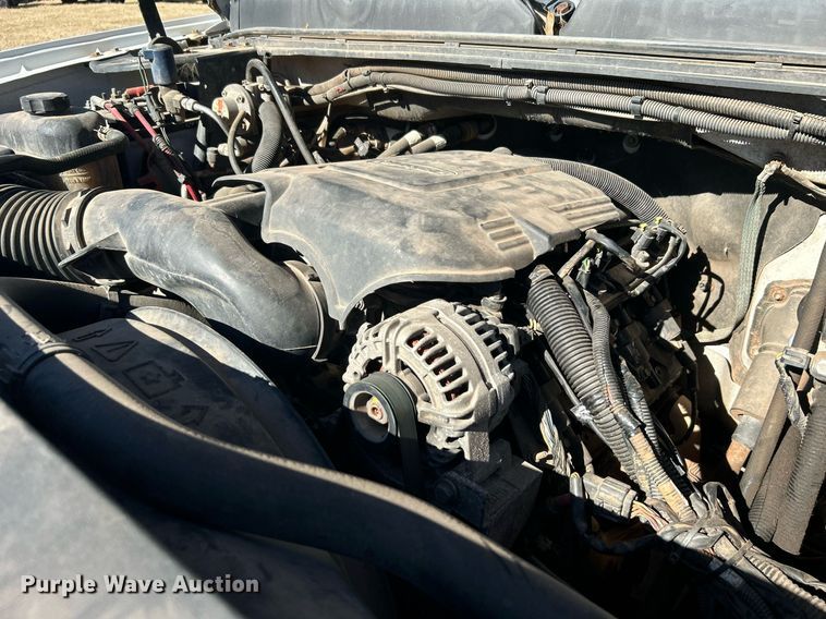 image for item DJ6484 2010 Chevrolet Silverado 2500HD  Ext. Cab utility bed pickup truck