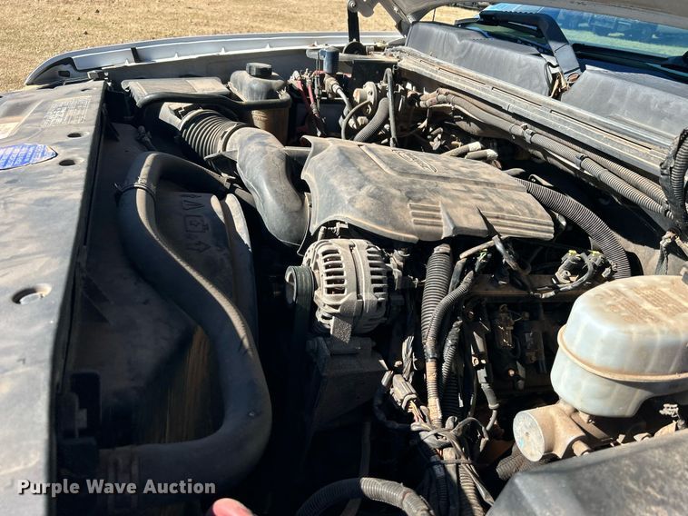 image for item DJ6484 2010 Chevrolet Silverado 2500HD  Ext. Cab utility bed pickup truck