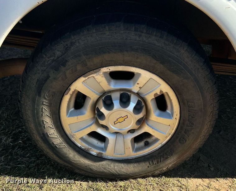 image for item DJ6484 2010 Chevrolet Silverado 2500HD  Ext. Cab utility bed pickup truck