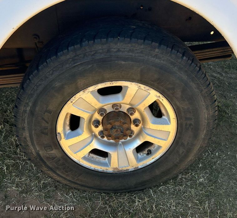 image for item DJ6484 2010 Chevrolet Silverado 2500HD  Ext. Cab utility bed pickup truck