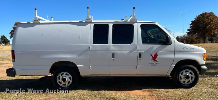 image for item DJ6485 2005 Ford E250  van
