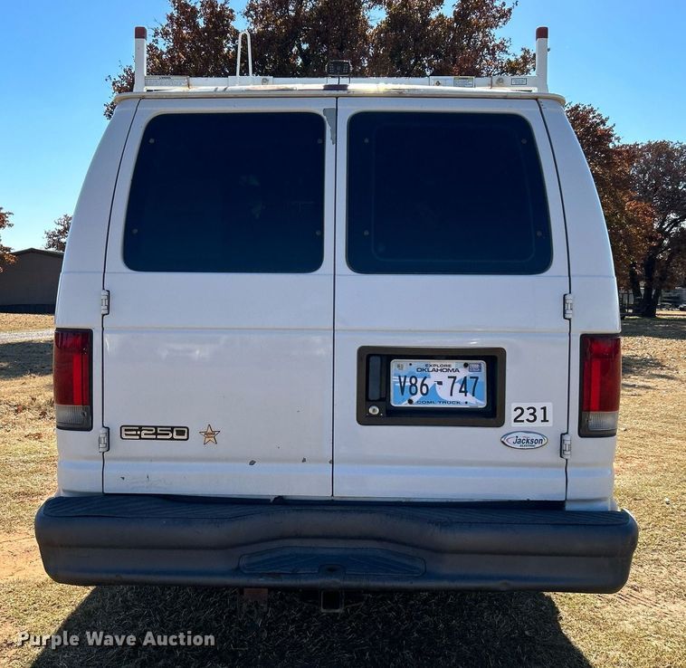 image for item DJ6485 2005 Ford E250  van