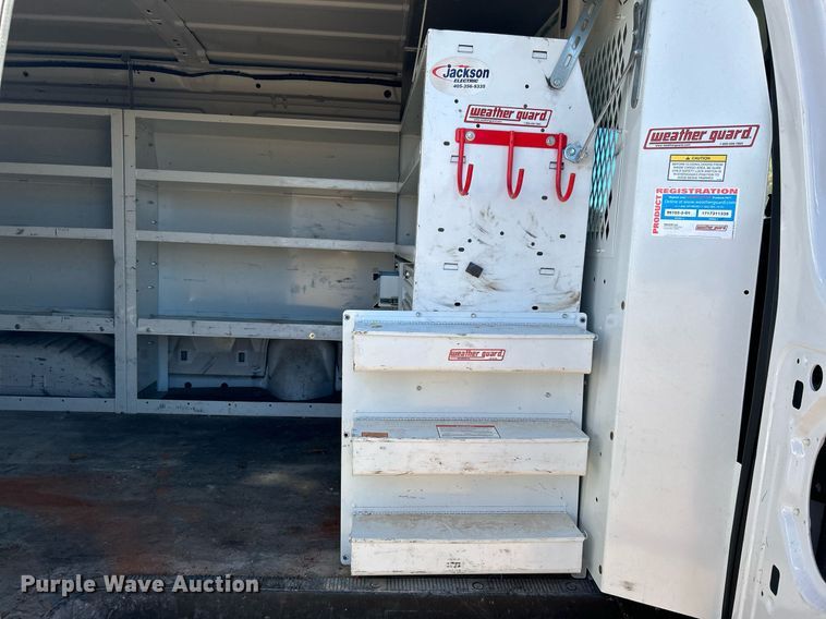 image for item DJ6485 2005 Ford E250  van