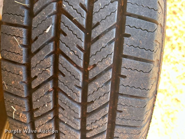 image for item DJ6485 2005 Ford E250  van