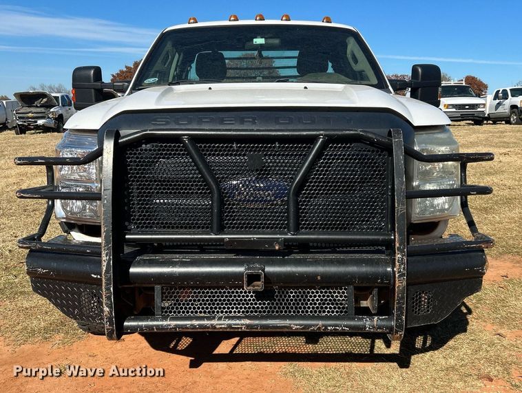 image for item DJ6486 2012 Ford F350 Super Duty XL  SuperCab bale bed pickup truck