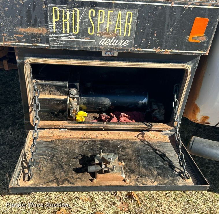 image for item DJ6486 2012 Ford F350 Super Duty XL  SuperCab bale bed pickup truck