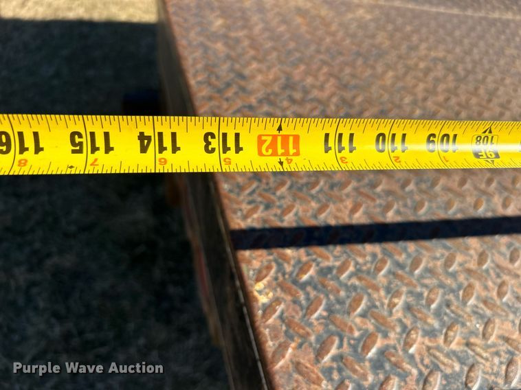 image for item DJ6486 2012 Ford F350 Super Duty XL  SuperCab bale bed pickup truck