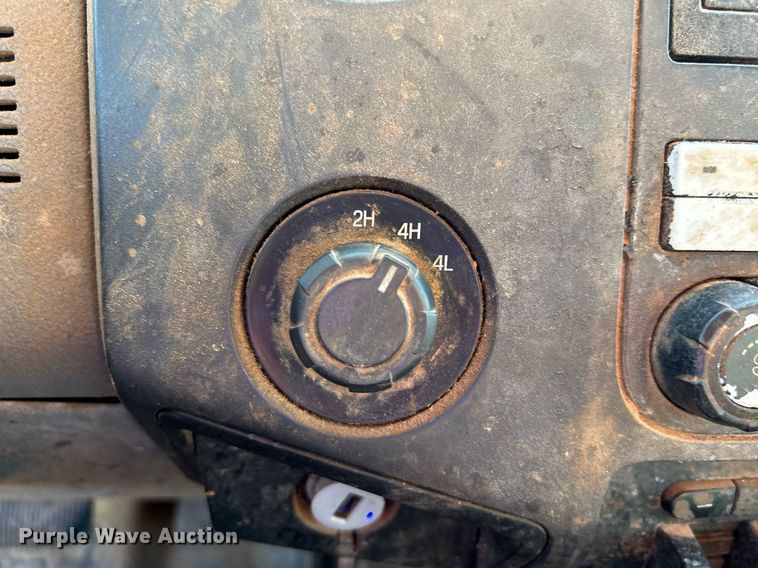 image for item DJ6486 2012 Ford F350 Super Duty XL  SuperCab bale bed pickup truck