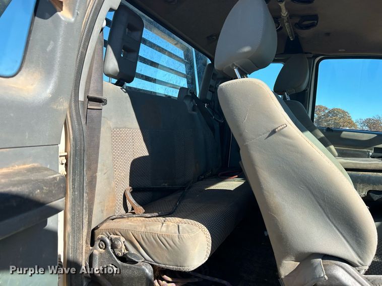 image for item DJ6486 2012 Ford F350 Super Duty XL  SuperCab bale bed pickup truck