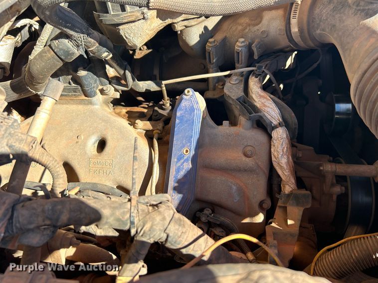 image for item DJ6486 2012 Ford F350 Super Duty XL  SuperCab bale bed pickup truck