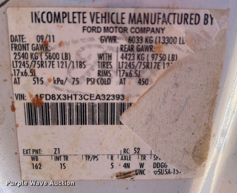 image for item DJ6486 2012 Ford F350 Super Duty XL  SuperCab bale bed pickup truck