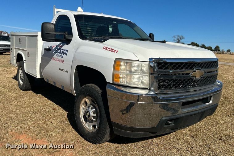 image for item DJ6487 2011 Chevrolet Silverado 2500HD  utility bed pickup truck