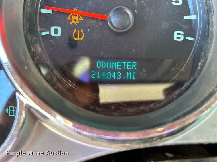 image for item DJ6487 2011 Chevrolet Silverado 2500HD  utility bed pickup truck