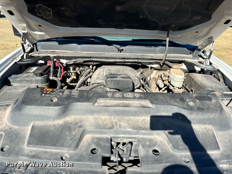 image for item DJ6487 2011 Chevrolet Silverado 2500HD  utility bed pickup truck