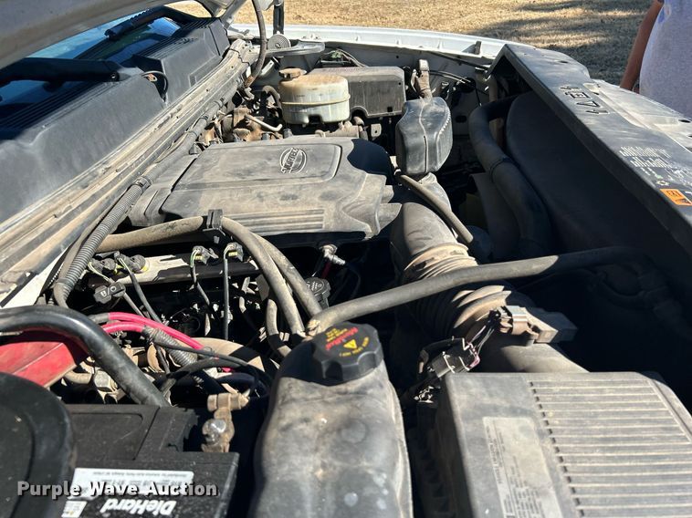 image for item DJ6487 2011 Chevrolet Silverado 2500HD  utility bed pickup truck