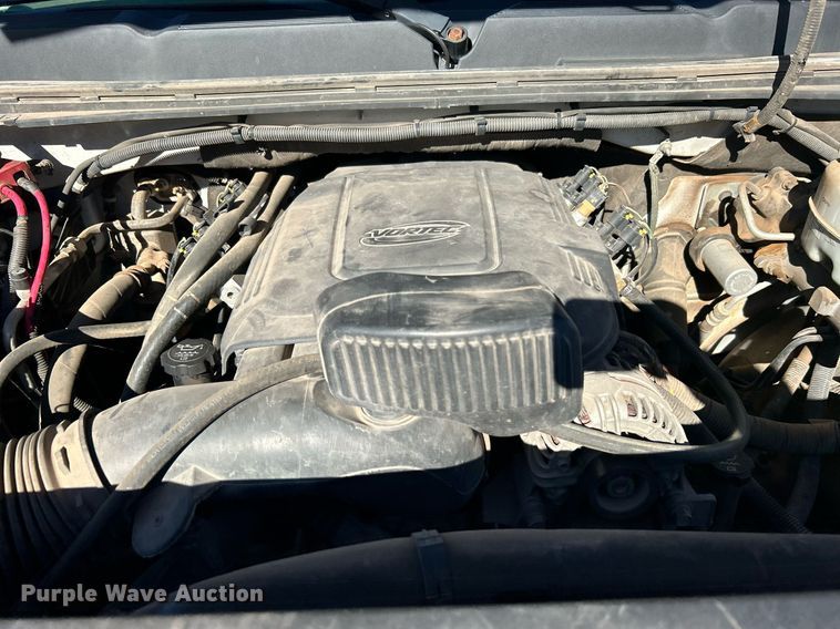 image for item DJ6487 2011 Chevrolet Silverado 2500HD  utility bed pickup truck