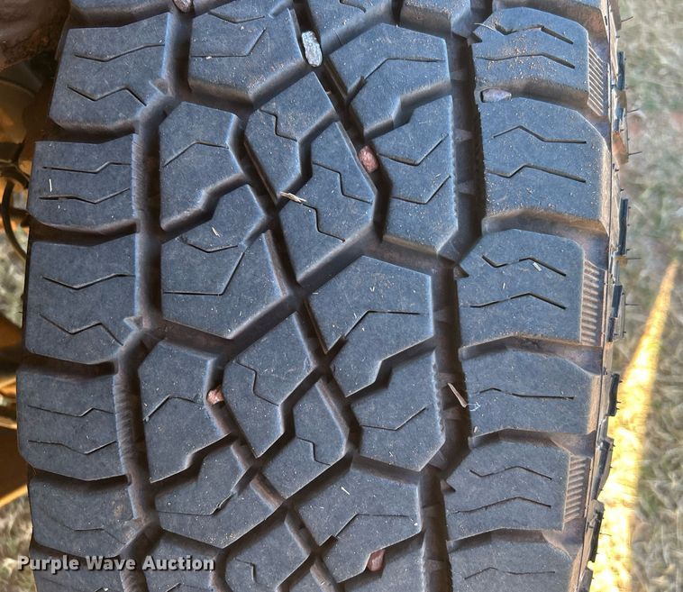 image for item DJ6487 2011 Chevrolet Silverado 2500HD  utility bed pickup truck