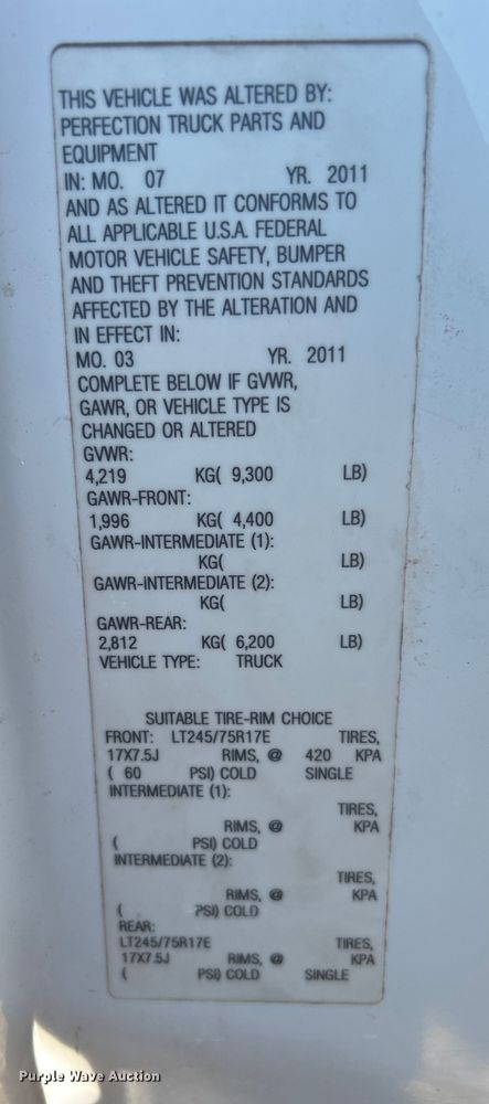 image for item DJ6487 2011 Chevrolet Silverado 2500HD  utility bed pickup truck