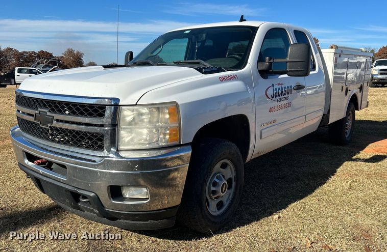 image for item DJ6488 2011 Chevrolet Silverado 2500HD  Ext. Cab utility bed pickup truck
