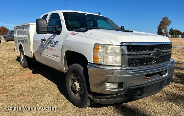 image for item DJ6488 2011 Chevrolet Silverado 2500HD  Ext. Cab utility bed pickup truck