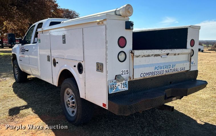 image for item DJ6488 2011 Chevrolet Silverado 2500HD  Ext. Cab utility bed pickup truck