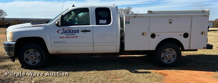 image for item DJ6488 2011 Chevrolet Silverado 2500HD  Ext. Cab utility bed pickup truck