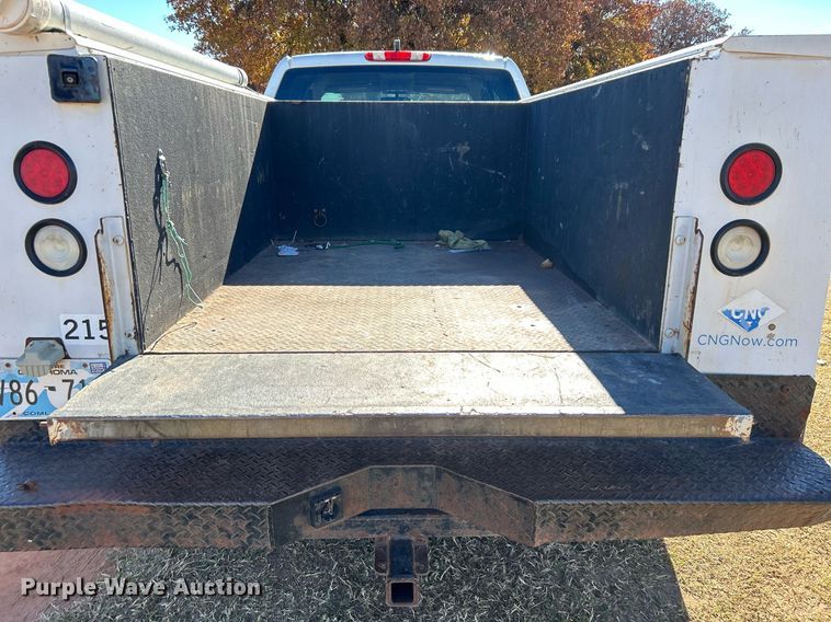 image for item DJ6488 2011 Chevrolet Silverado 2500HD  Ext. Cab utility bed pickup truck