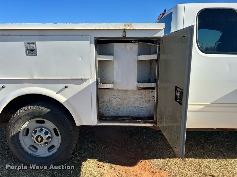 image for item DJ6488 2011 Chevrolet Silverado 2500HD  Ext. Cab utility bed pickup truck