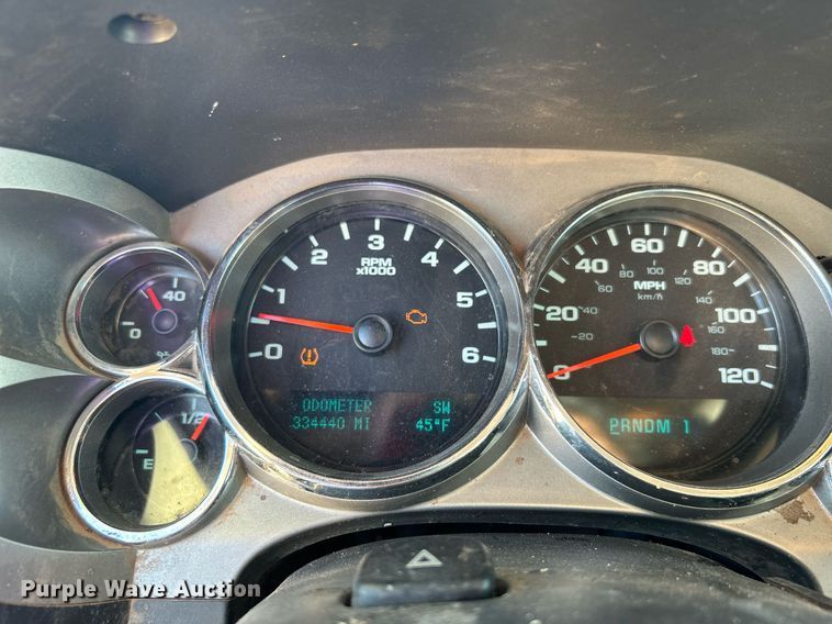 image for item DJ6488 2011 Chevrolet Silverado 2500HD  Ext. Cab utility bed pickup truck