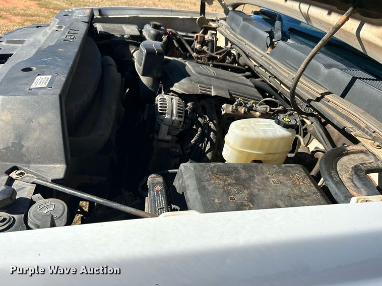 image for item DJ6488 2011 Chevrolet Silverado 2500HD  Ext. Cab utility bed pickup truck