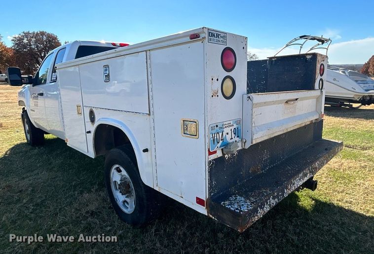 image for item DJ6489 2012 Chevrolet Silverado 2500HD  Ext. Cab utility bed pickup truck